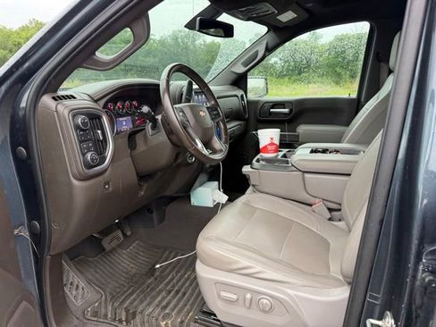 Used 2020 Chevrolet Silverado 1500 LTZ w/ Z71 Off-Road Package AWD/4WD image 17