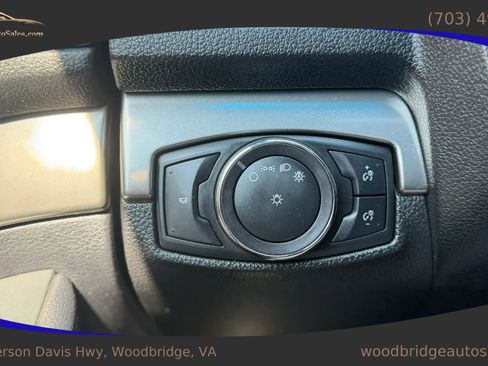 Used 2019 Ford Explorer XLT FWD image 27