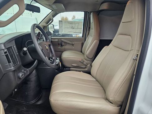 New 2025 Chevrolet Express 2500 Extended image 14
