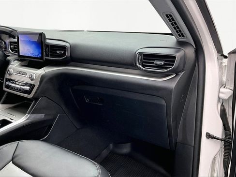 Used 2023 Ford Explorer XLT w/ Equipment Group 202A image 17