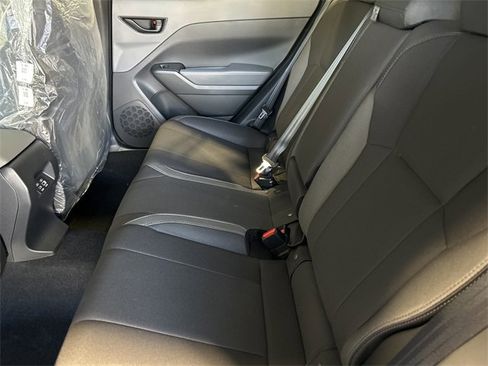 Used 2025 Subaru Crosstrek 2.0i Premium image 23