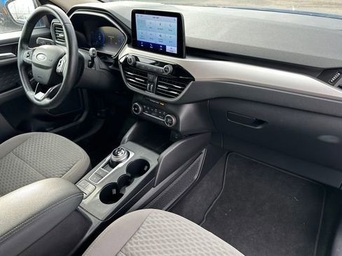 Used 2020 Ford Escape SE Sport image 9