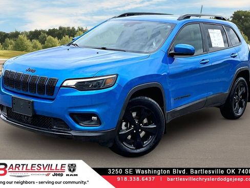 Used 2021 Jeep Cherokee Latitude Plus AWD/4WD image 1