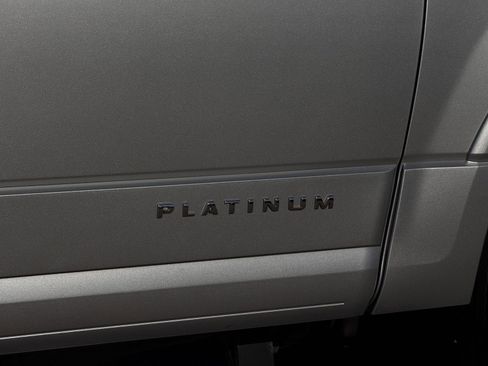Used 2015 Ford Expedition EL Platinum image 8