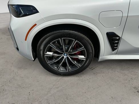 New 2026 BMW X5 xDrive50e w/ M Sport Package AWD/4WD image 9
