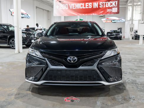 Used 2021 Toyota Camry XSE FWD image 2