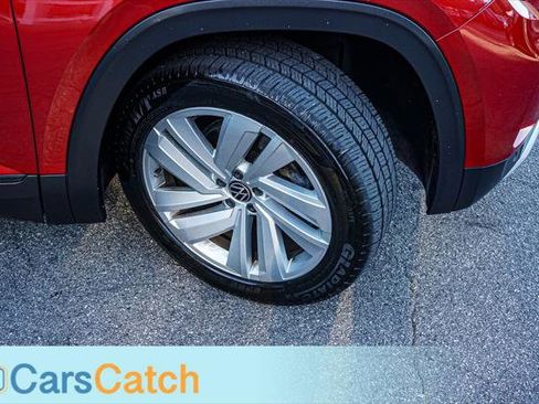 Used 2020 Volkswagen Atlas Cross Sport SE w/ Towing Package image 5