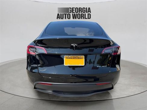 Used 2023 Tesla Model Y Long Range AWD/4WD image 10