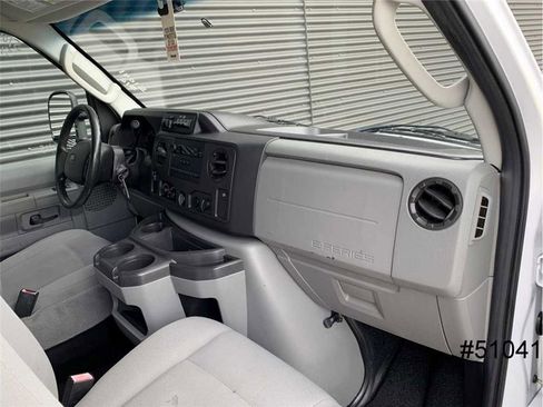 Used 2015 Ford E-450 and Econoline 450 Super Duty w/ Power Windows & Locks Group image 25