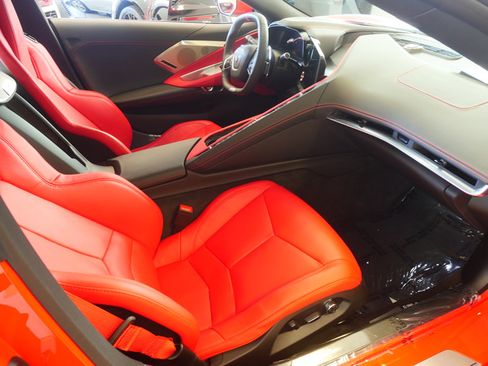 Used 2024 Chevrolet Corvette Z06 RWD image 15