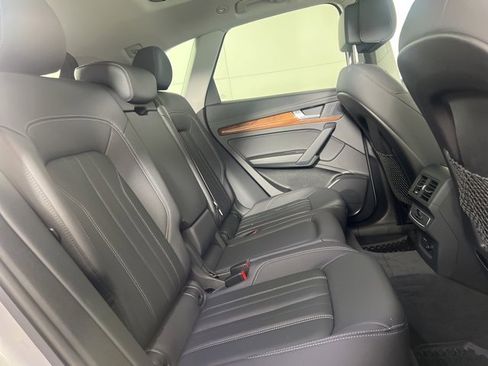 Certified 2023 Audi Q5 2.0T Premium w/ Convenience Package image 15
