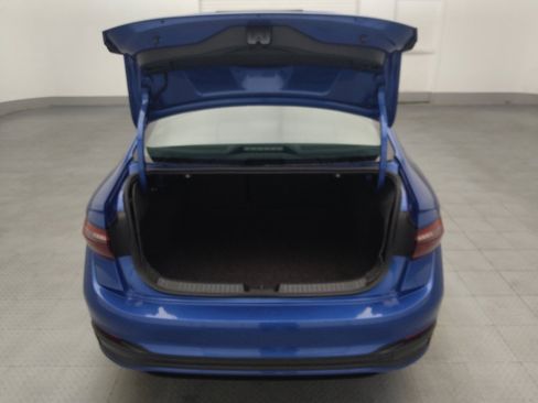 Used 2024 Volkswagen Jetta SE FWD image 29