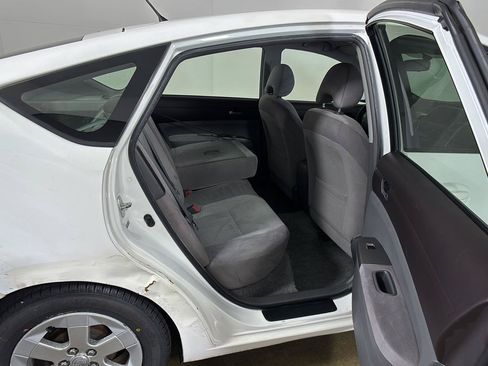 Used 2004 Toyota Prius FWD image 16
