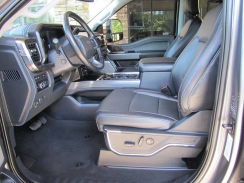 Used 2024 Ford F250 Lariat w/ Lariat Ultimate Package AWD/4WD image 13