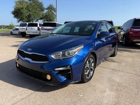 Used 2021 Kia Forte LXS FWD image 3