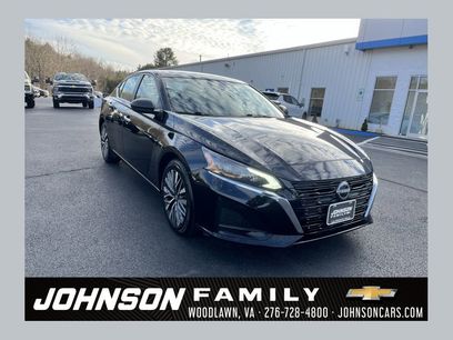 Used 2024 Nissan Altima 2.5 SV