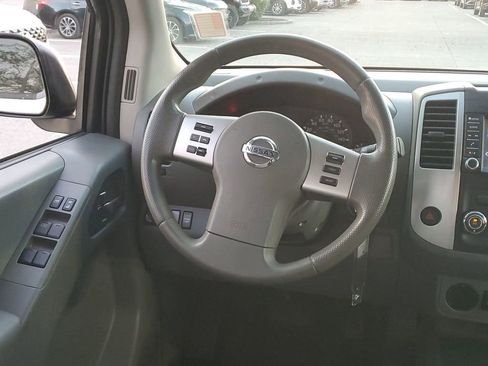 Used 2019 Nissan Frontier SV image 22