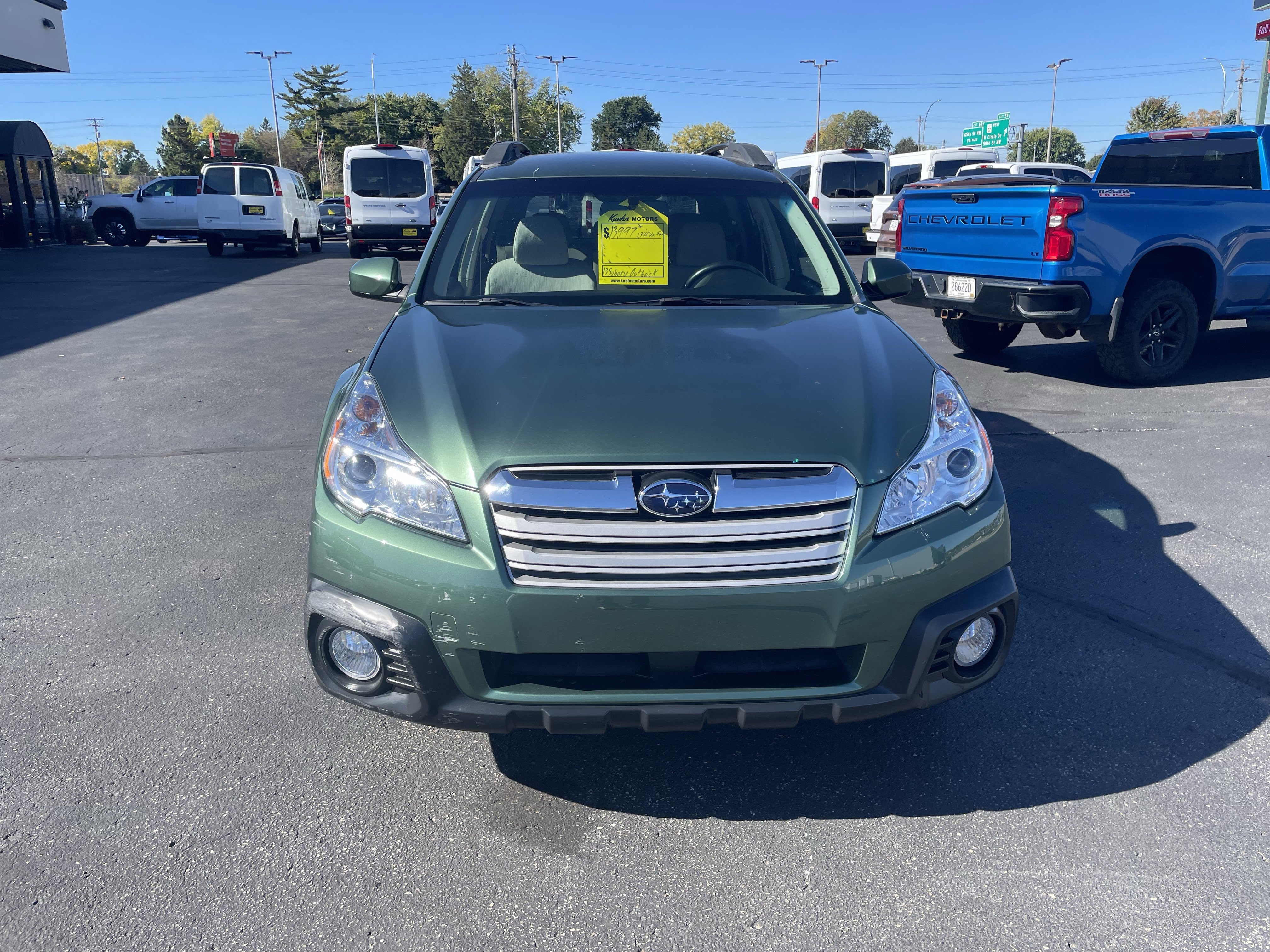 Used 2013 Subaru Outback 2.5i Premium w/ Popular Pkg 1A AWD/4WD image 3