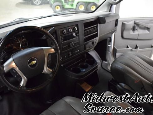 Used 2018 Chevrolet Express 2500 LS w/ Driver Convenience Package RWD image 13