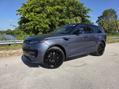 New 2026 Land Rover Range Rover Sport Dynamic SE AWD/4WD image 1
