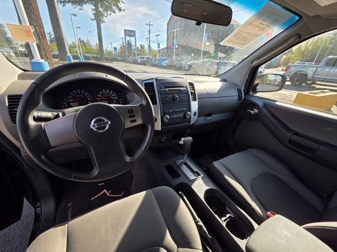Used 2011 Nissan Xterra S image 12