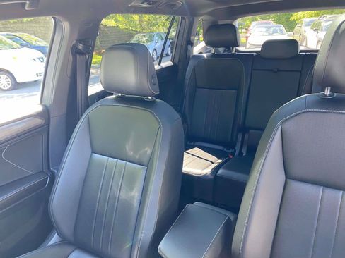 Certified 2023 Volkswagen Tiguan SE R-Line AWD/4WD image 15