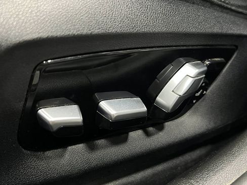 Used 2018 BMW M550i xDrive AWD/4WD image 20