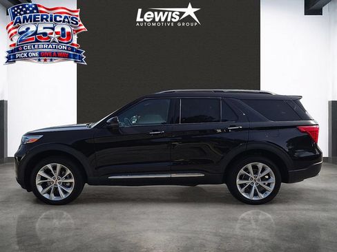 Used 2024 Ford Explorer Platinum w/ Technology Package AWD/4WD image 2