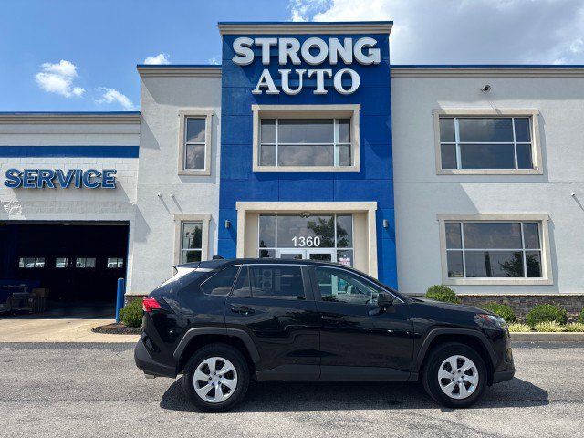 Used 2025 Toyota RAV4 LE AWD/4WD image 17
