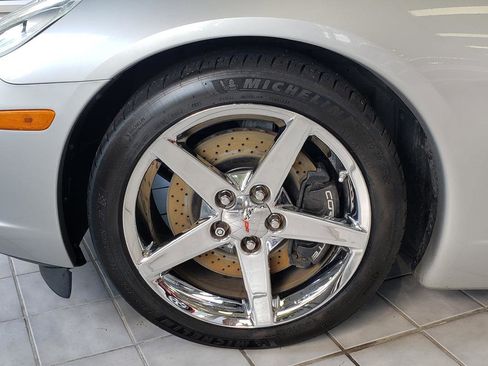 Used 2007 Chevrolet Corvette Coupe w/ Preferred Equipment Group RWD image 7