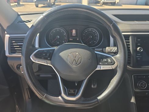 Used 2021 Volkswagen Atlas SE w/ Panoramic Sunroof Package image 9