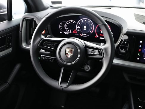 New 2026 Porsche Cayenne image 28