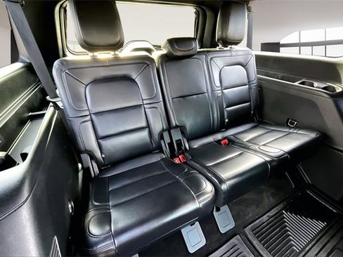 Used 2021 Lincoln Navigator L Reserve image 23