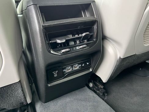 Used 2023 Jeep Grand Cherokee Overland image 23