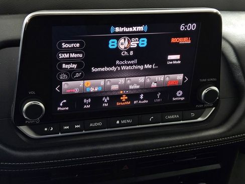 Used 2024 Nissan Rogue S FWD image 11