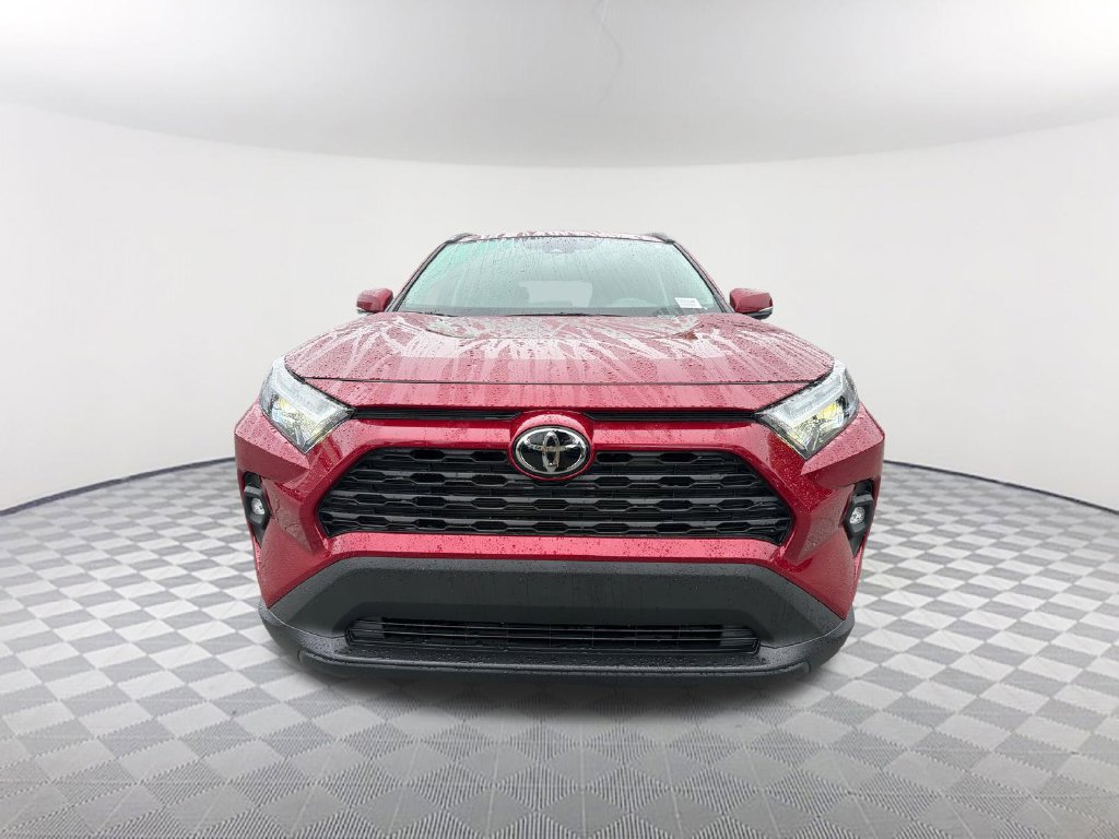 Used 2025 Toyota RAV4 XLE Premium FWD image 2