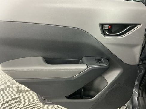 Used 2024 Subaru Crosstrek 2.0i Premium AWD/4WD image 9