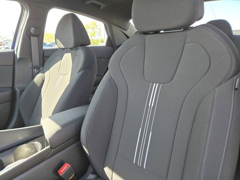 New 2025 Hyundai Elantra SEL image 14
