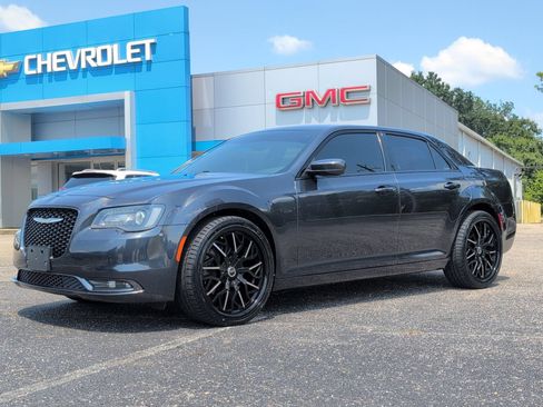 Used 2019 Chrysler 300 S AWD/4WD image 1