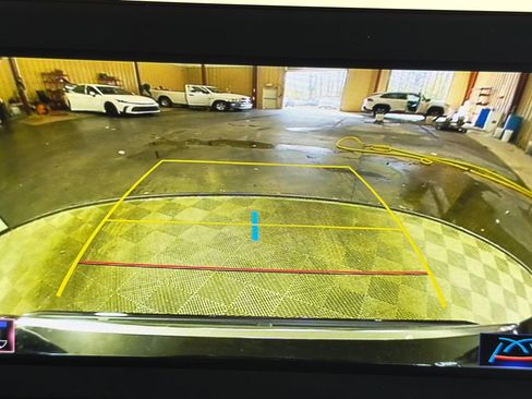 Used 2022 Lexus GX 460 Luxury w/ Accessory Package image 31