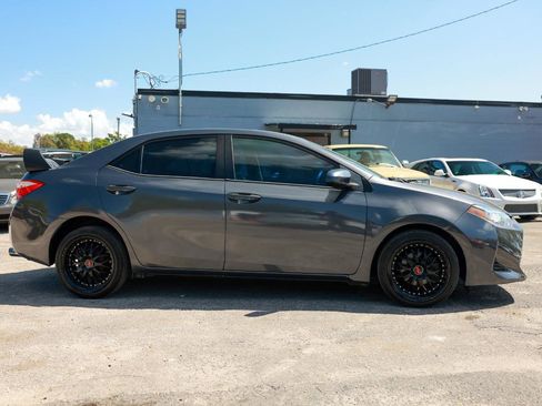 Used 2017 Toyota Corolla LE image 13
