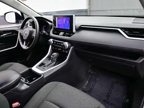 Used 2024 Toyota RAV4 XLE w/ Weather Package AWD/4WD image 15