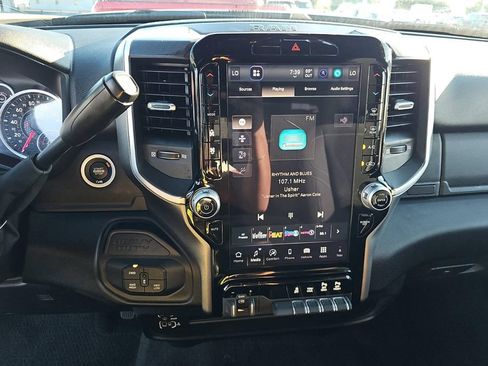 Used 2025 RAM 2500 Big Horn AWD/4WD image 4