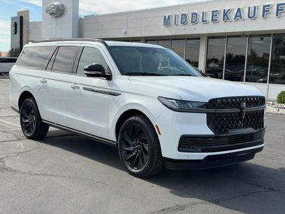 New 2027 Lincoln Navigator L Reserve w/ Jet Appearance Package