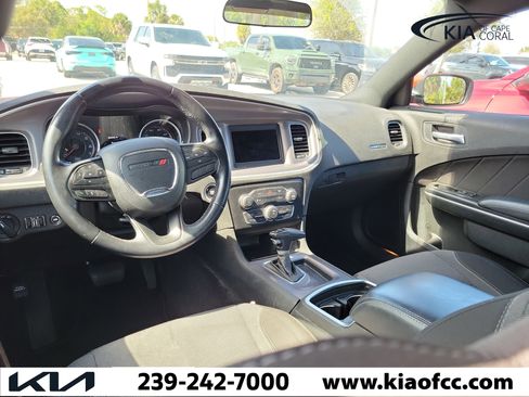 Used 2022 Dodge Charger SXT image 10