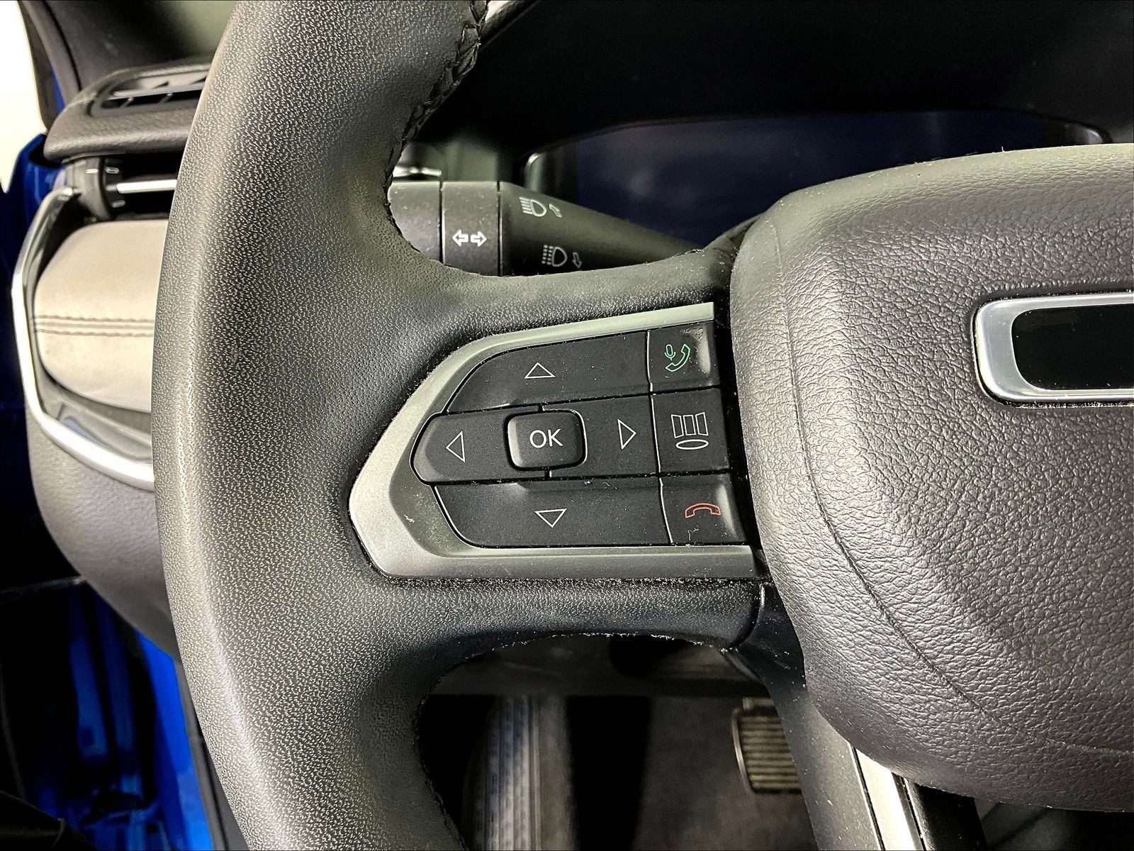 Used 2023 Jeep Compass Limited w/ Elite Group AWD/4WD image 11