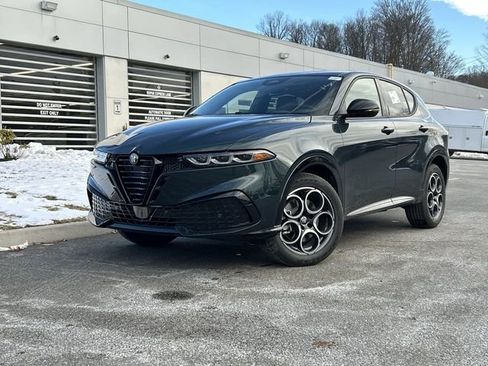 New 2026 Alfa Romeo Tonale AWD/4WD image 1