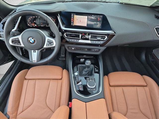 Used 2025 BMW Z4 M40i w/ Edition RWD image 17