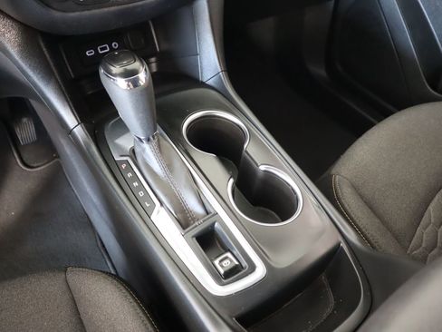 Used 2021 Chevrolet Equinox LT image 8