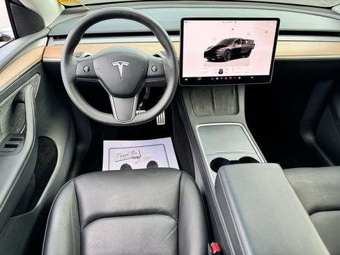 Used 2024 Tesla Model Y Performance AWD/4WD image 21